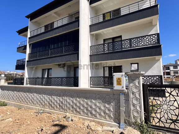 Gömeç'te Satılık Önü Açık Geniş Asansörlü Daire 1