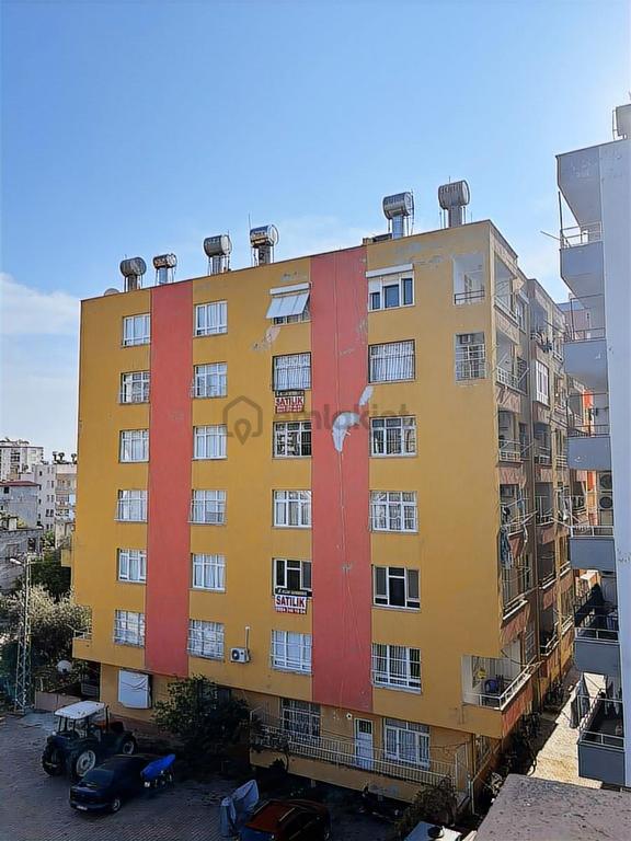 Kozan Gayrimenkul'den M. Akif Ersoy Lisesi Civarı 3+1 Daire 1