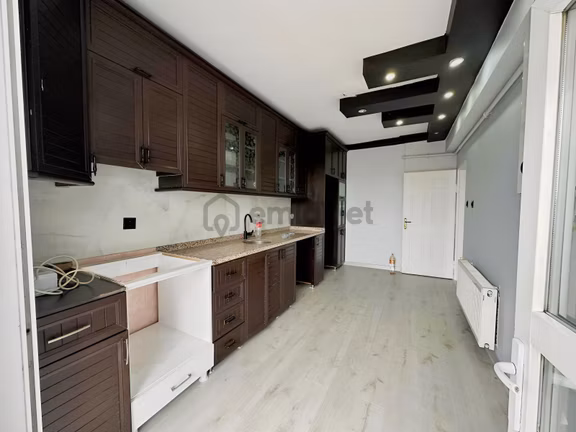Ninova Avm Civarında Kiralık 3+1 Bakımlı Daire 2