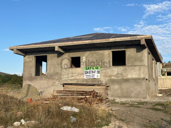 Furkan Doğandan Merdivenlerde Acil Satılık 1050 M2 Arsa Ve Müstakil Ev 1