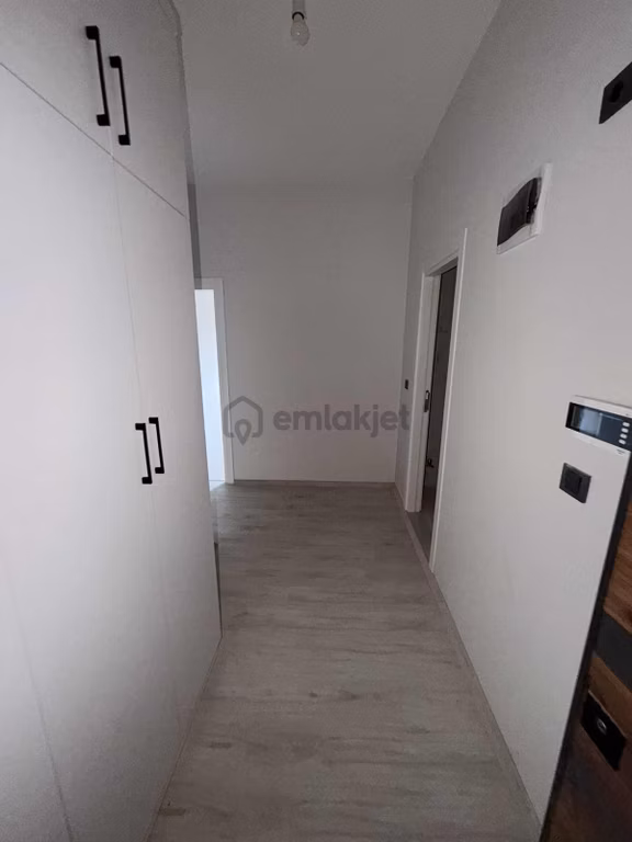 Kozan Gayrimenkulden Üniversite Civarı Kiralık 2+1 2