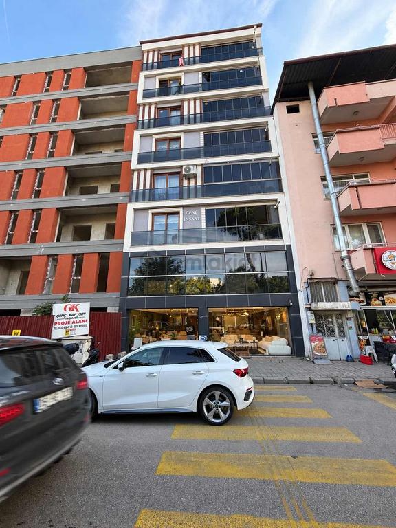 Genç Gayrimenkul Den Yeşil Mahallede Satılık Dükkan 1