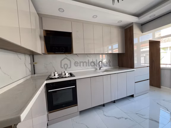Sincan Akşemsettin Mhde 3+1 Bağımsız Full Yapılı Trene Merkeze Yakın Konumda Daire 1