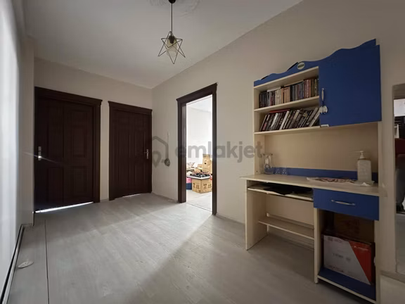 Bm"den Pozcu Dershaneler Sokağı Karşısı Satılık 3+1 Daire 2