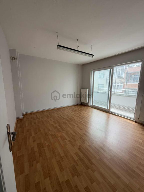 Akçadan 2+1 Pazar Yeri Mevkii Kiralık 2