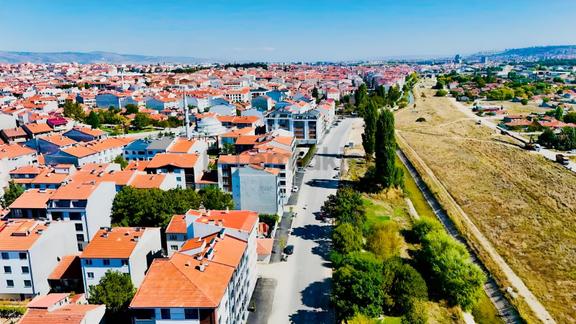 Özgün'den Çamlıca Mah. Birlik 2 Cadde Yakını 3+1 Daire 1