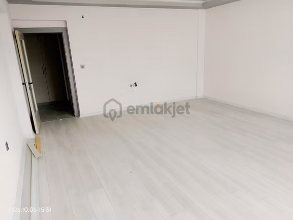 Pursaklarda Merkezde Hastane Yakını Manzaralı 4+1 Site Dairesi 2