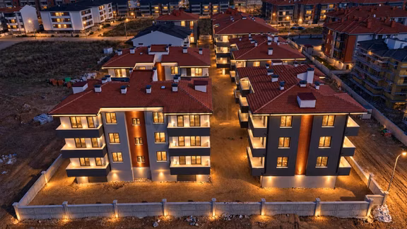 Özgün'den 71 Evler Mh Şehir Hastanesi Yakını Site İçi 2+0 Daire 1