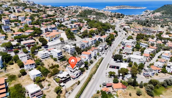Deniz Manzaralı Merkezi Konumda Satılık Daire 2