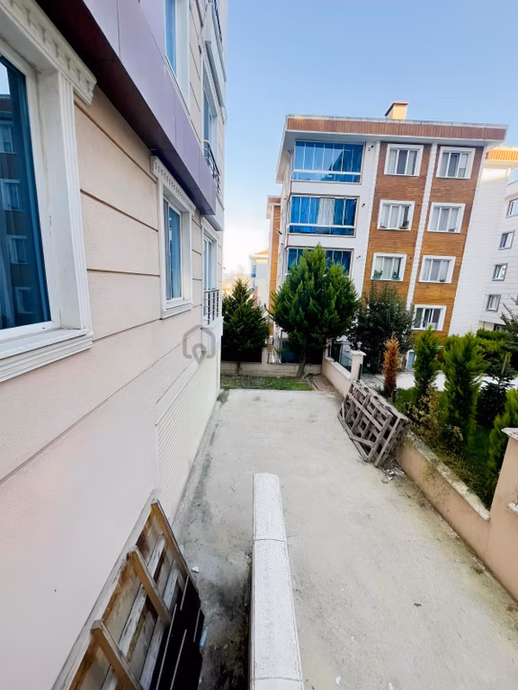 Silivri Yeni Mah. 7039 Sk'ta Harika Konumda Kiralık 2+1 Daire 2