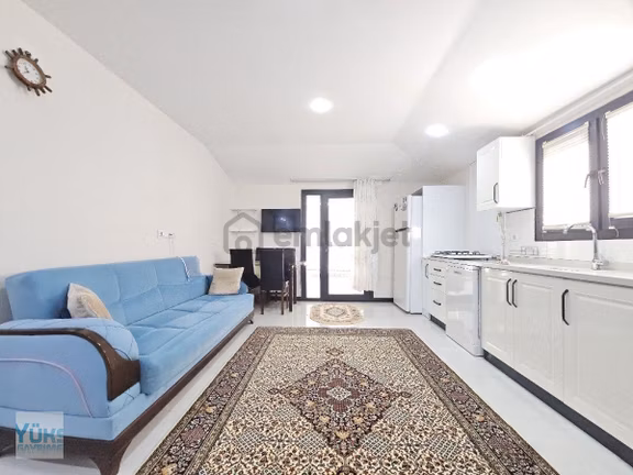 Denizli Selçukbey Mahallesinde 2+1 Eşyalı Teraslı Kiralık Çatı Katı 2