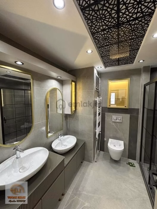 Toprak Emlak'tan Şehitlik Mahallesinde 4+1 Kiralık Daire 1