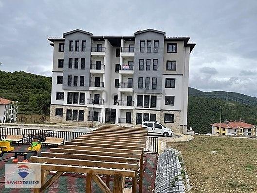 Sekbanlı Toki'de Satılık Manzaralı Şerefiyesi Yüksek Arakat 2+1 2