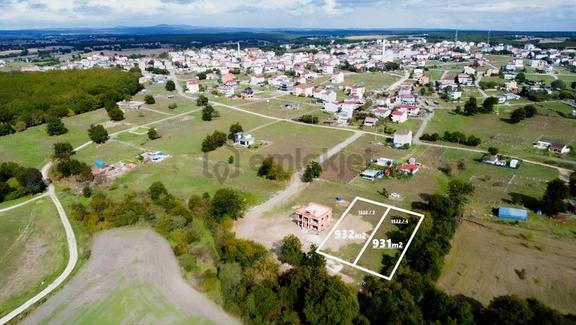 Yeniköy'de 932 M2 Satılık Arsalar 2