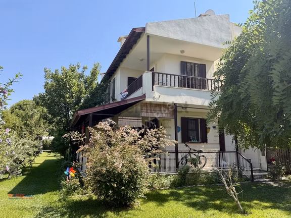 Barışkent Sitesi'nde Denize 250m Mesafede Triplex Villa 1