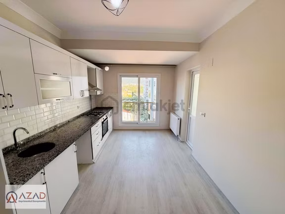 Azad-pazartesi Pazarı & Sağlık Ocağı Arkasında Satılık 3+1 Daire 2