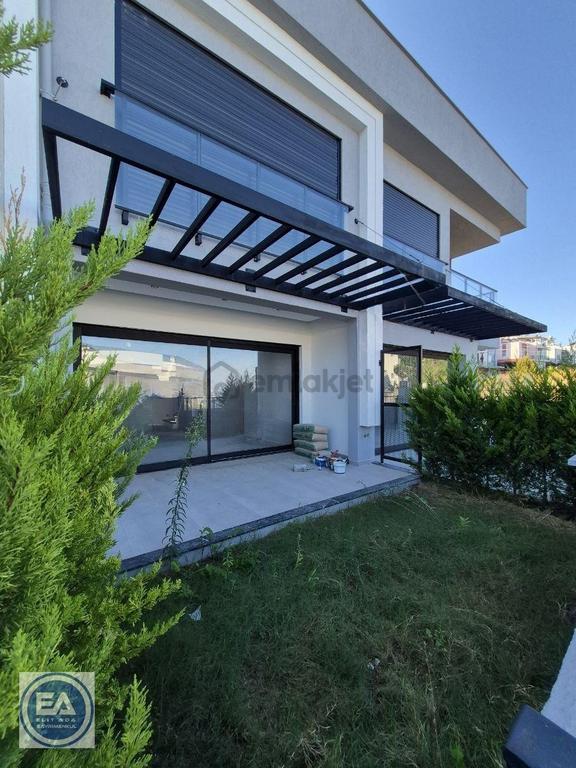 Kuşadası Güzelçamlı Bölgesinden 2+1 Satılık Dublex 1