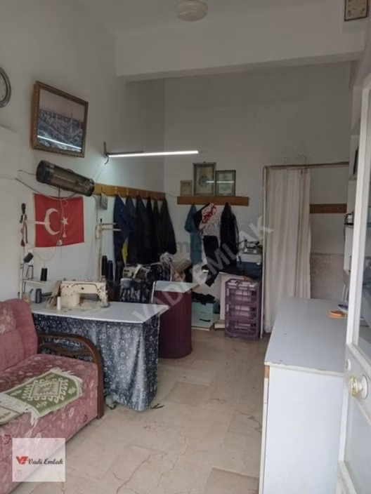 Meydanda Satılık 20m² Dükkan Yatırım Fırsatı 2
