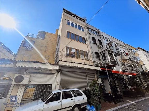 Fatih Kumkapı 'nın Merkezinde Satılık Komple Bina 1