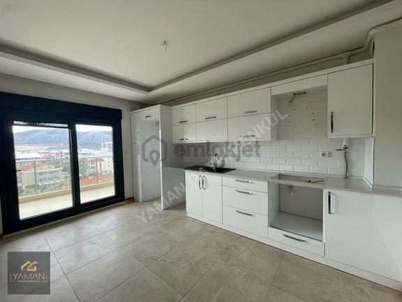 Hürriyet Mahallesi Parkhisar Evleri'nde 140m² 3+1 Kiralık Daire 1