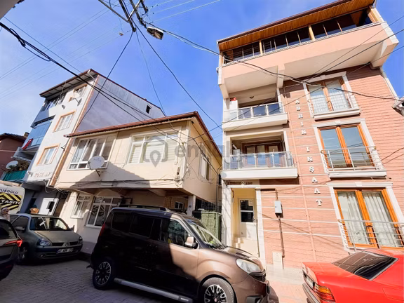 Asayra Dan Kuruçeşme Merkez De 2+1satılık Arakat 2