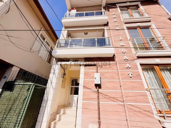 Asayra Dan Kuruçeşme Merkez De 2+1satılık Arakat 1