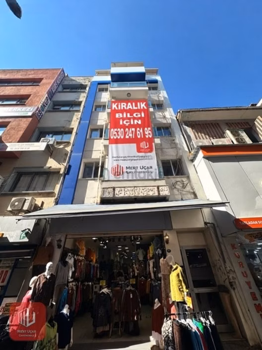 Mert Uçar'dan Karşıyaka Çarşı Arabacılar Sokak Da Kiralık Bina