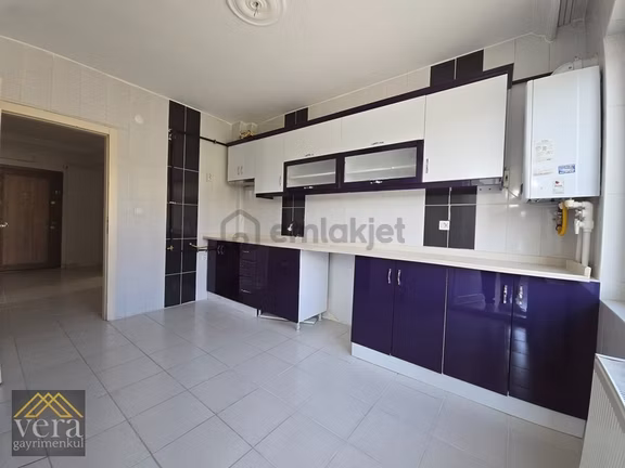 Samsun Yolu Kenarında 3+1 Köşe Başı Çift Balkon Önü Açık Fırsat 1
