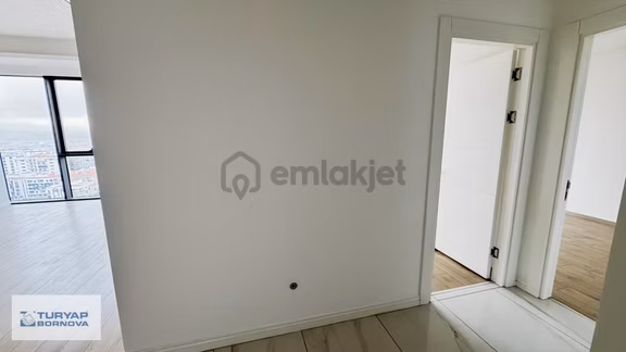 Double Diamond'da Deniz Manzaralı Satılık 2+1 Daire 2