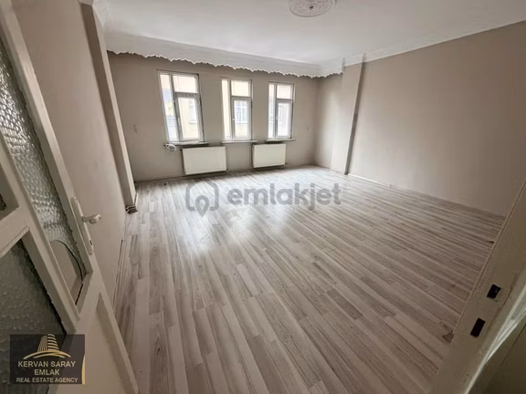 Bağcılar Barbaros Mh. Kiralık Daire 3+1 1 Kat 2