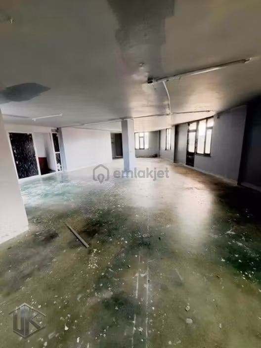İsmetpaşa Ana Cadde Üzeri Teras 200 M2 Asansörlü İş Merkezi Katı 1
