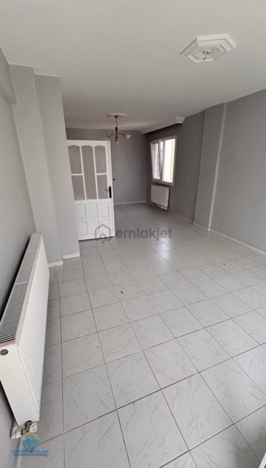 Orçun Emlak'tan Yörük Mah.nurettin Ersoy Cad.doğalgazlı 3+1 2