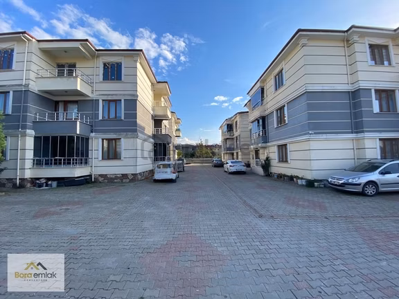 Bora Emlak'dan İnönü Mahallesi'nde Kiralık 3+1 Daire 2