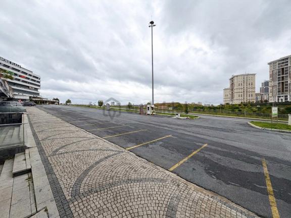 Kayaşehir Site Girişinde | 180 M² | Araç Girişli Dükkan & Mağaza 2