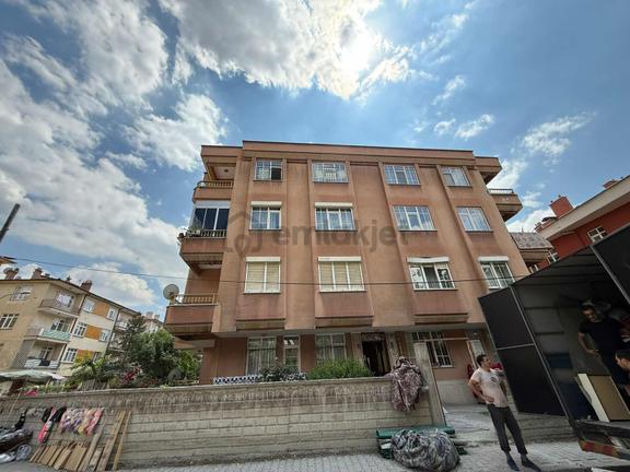 Net Emlaktan Fatih Işıklar Mah Bakımlı 3+1 Kiralık Daire 1