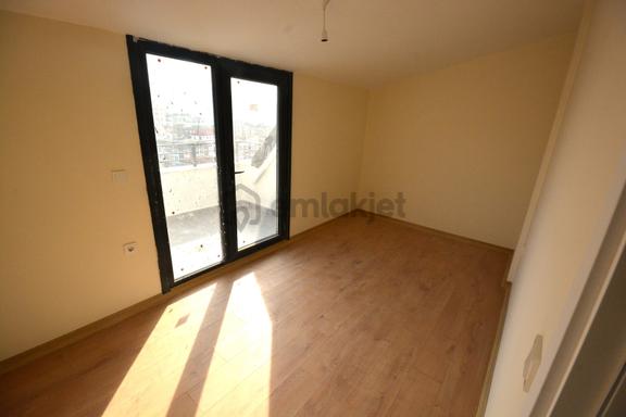 Satılık 4+1 Üst Dublek 120 M2 Cadde Üzerinde Daire Sıfır Daire 2