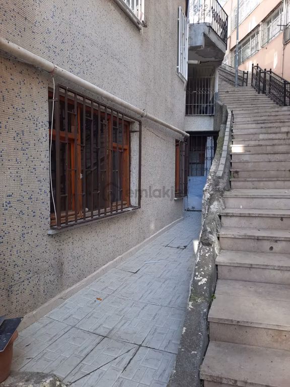 Bahçe Katı Üsküdar Meydana 5dk Yürüme Mesafesinde Temiz 1