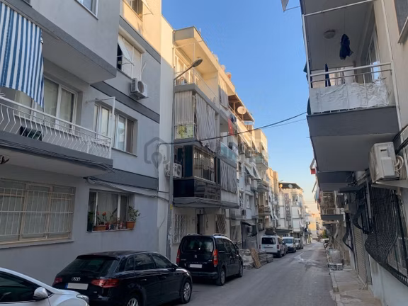 Balçova'da Agora Avm'ye Yürüme Mesafesinde, Satılık 3+1 Daire 1
