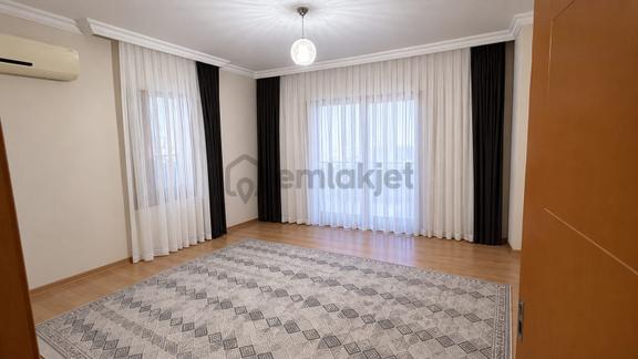 Marina Emlak'tan Bahçelievler De Kiralık 2+1 Boş Daire 2