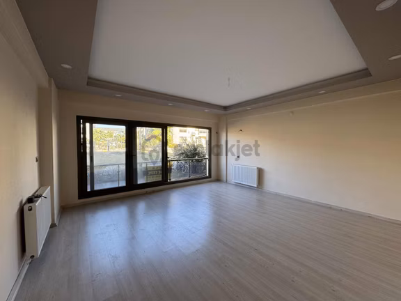 Msg'den Havuzlu & Güvenlikli Sitede - Çift Banyolu - Bahçeli 2+1 1