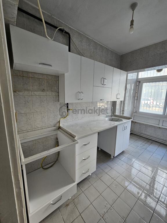Kenan Evren Girişi 3+1 Doğalgazlı Kiralık Daire 1