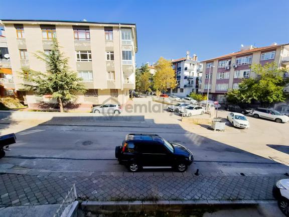 Etlil Şehir Hastenesi Karşısında Katta Geniş 3+1 Satılık Daire 2