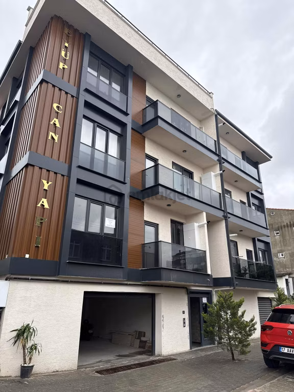Esentepede Otoparklı Kiralık 2+1 Daire 1