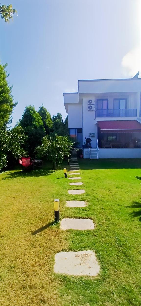 Sıcağık Cadde Üzeri 3+1 525 M2 Bahçeli Kaloriferli 2