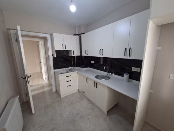 Güneş'ten Şirinyer İzban 5dk 2+1 100m 2.kat K.mutfak Site İçinde 1