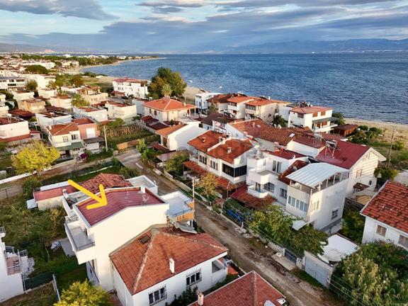 Aras Emlaktan Tahtakuşlarda Denize 50 M. 4+1 Müstakil 1