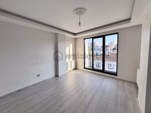 '' Madenler'de Metro Yakını Yeni Binada 2+1 Kiralık Ara Kat '' 2