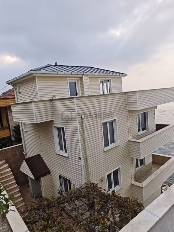 Esenköy Liman' Da Satılık Yalı 1