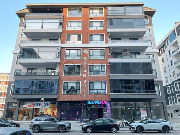 Merkez'de İşlek Noktada Ana Cadde Yakın Sıfır 210m² Dükkan 2