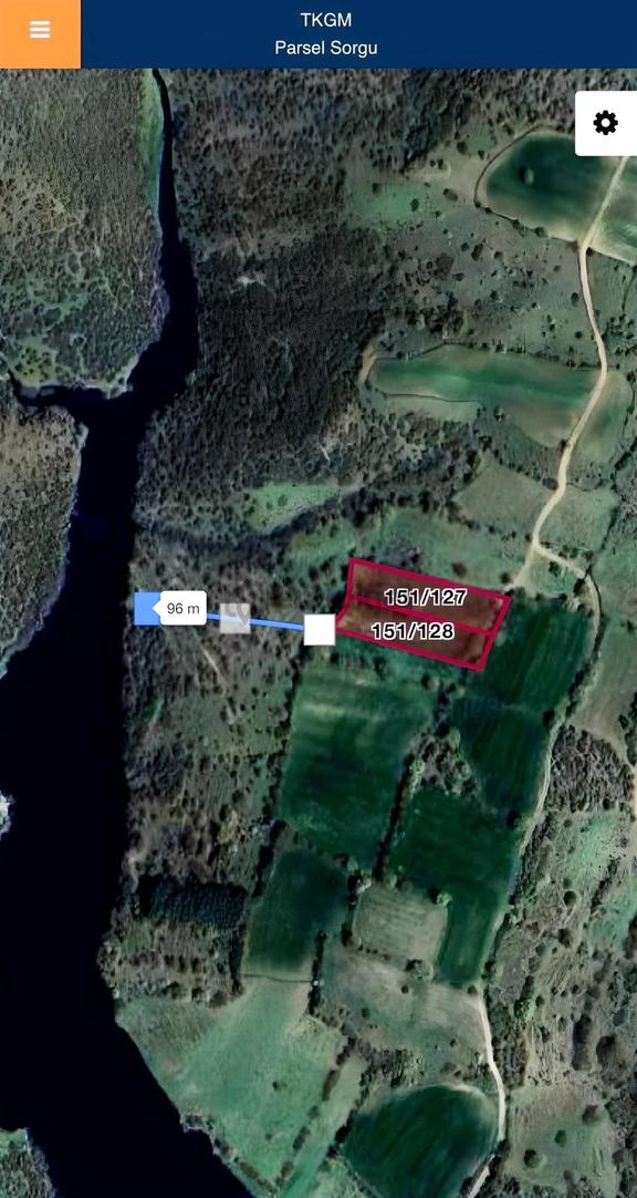 Balcity-balıkesir Dereköyde Gölet Manzaralı 2 Parsel 3.586 M² 2